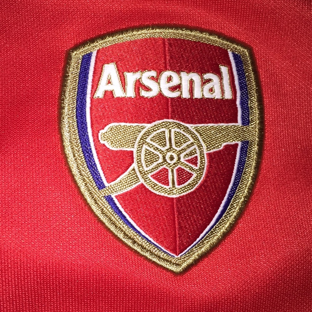 red arsenal shirt - Picture 2 of 3